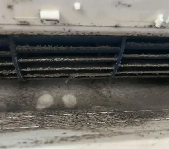 繁峙空调吹的风有股烧焦味是怎么回事